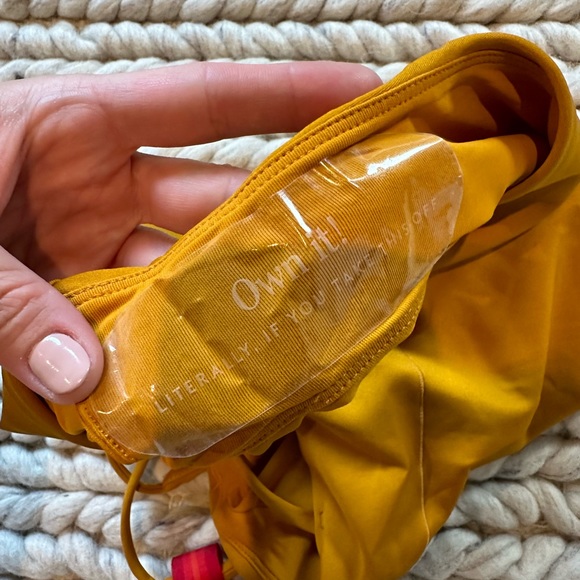 NWT Left On Friday Weekender Suit 24k (Gold) Size Small Discontinued Color/Style - Picture 7 of 9